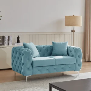 Tweezits-Chesterfield-bank van pastelblauw velours en metalen poten EDWINA Tweezits-Chesterfield-bank van pastelblauw velours en metalen poten EDWINA