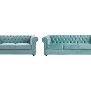 Drie- en tweezitsbank van pastelblauw velours CHESTERFIELD