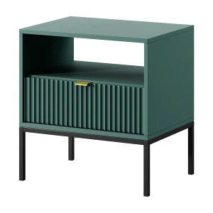 Elegante nachttafel Nova – Ontwerp met gouden handgreep, Geriffelde voorkant, Praktisch & Modern, 54x56x39 cm, Mat labrador, Zwarte metalen poten Elegante nachttafel Nova – Ontwerp met gouden handgreep, Geriffelde voorkant, Praktisch & Modern, 54x56x39 cm, Mat labrador, Zwarte metalen poten