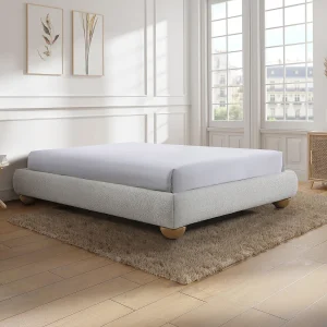 Gewatteerde decoratieve bedbodem 140 x 190 cm, witte boucléstof – Met poten – ELENAE van YSMÉE