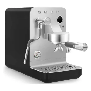 Espressomachine Smeg Collezione EMC02BLMEU – Zwart 15 bar Espressomachine Smeg Collezione EMC02BLMEU – Zwart 15 bar
