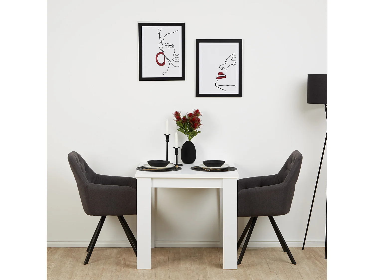 Eettafel 80x80x75 cm wit met 2 stoelen antraciet