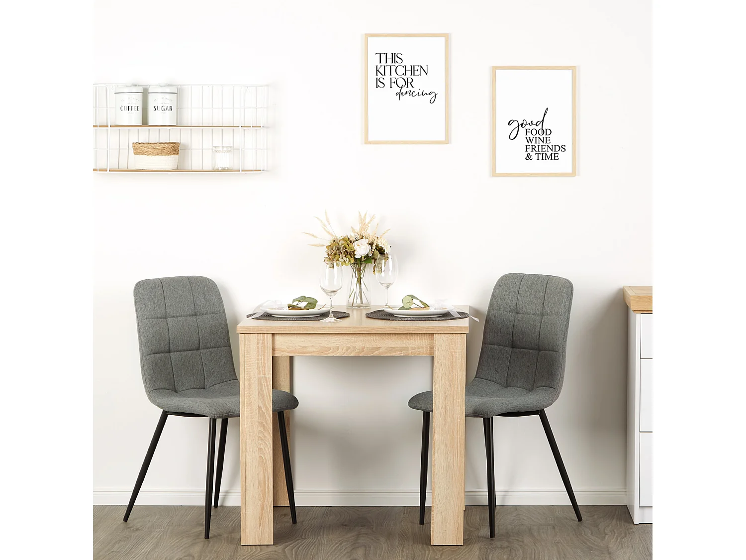 Eettafel 80x80x75 cm naturel sonoma eik met 2 grijze linnen stoelen