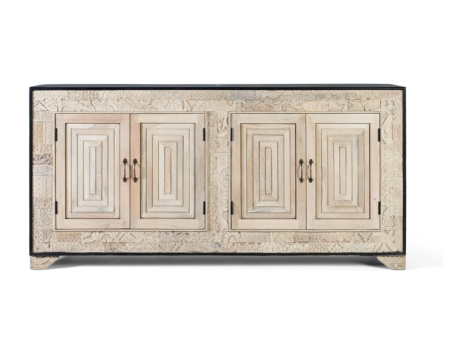 Buffet met vier deuren en gedetailleerde details gebeeldhouwd op het hoofdgedeelte 195 cm
