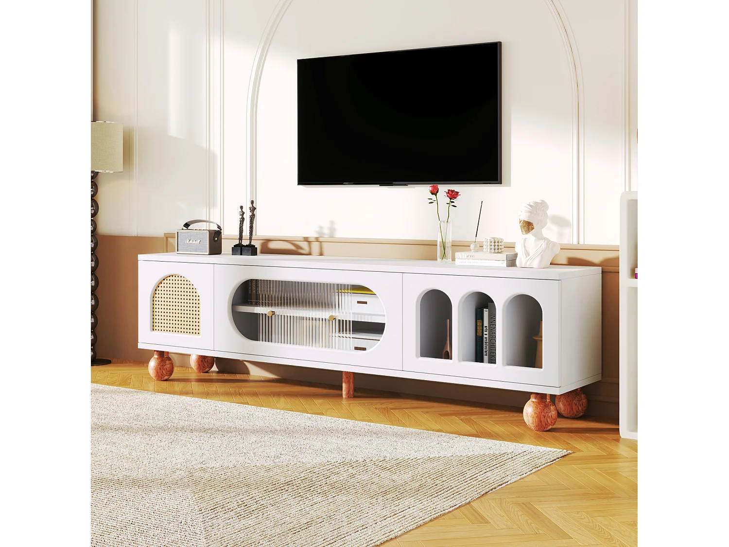 Elegante tv-standaard, glazen schuifdeuren, open booggedeelten, poten van massief hout, wit