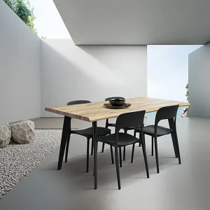 Eikenhouten tafel met zwarte metalen poten 160×90 – ALICUDI Eikenhouten tafel met zwarte metalen poten 160×90 – ALICUDI