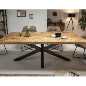Eettafel SOLARA 180 cm – Blad van massief mangohout en zwart metaal Eettafel SOLARA 180 cm – Blad van massief mangohout en zwart metaal