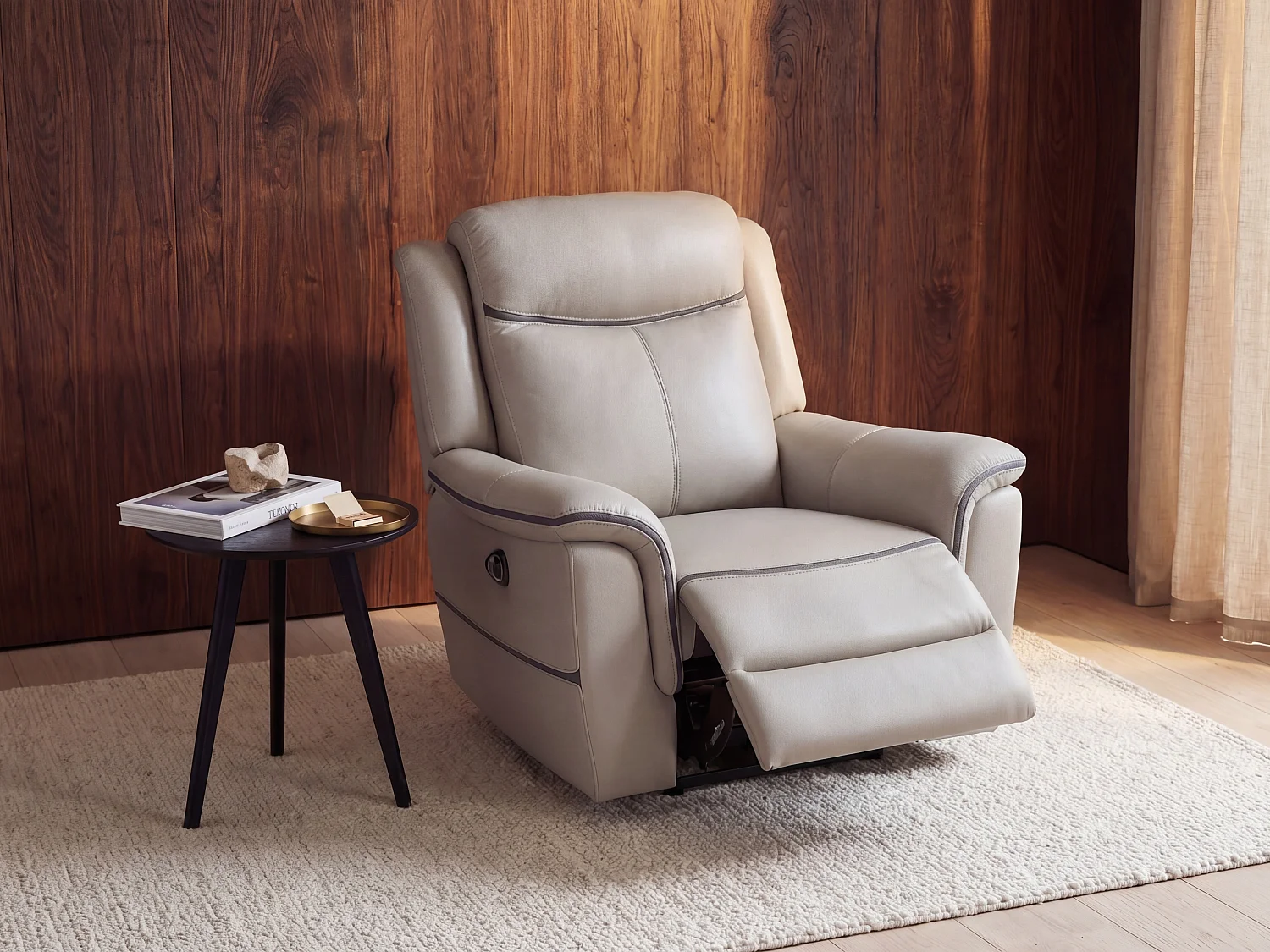 Elektrische fauteuil van lichtgrijs leer ADELIO