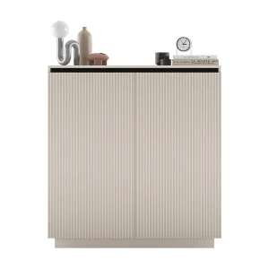 Dressoir met 2 deuren – corpus kasjmier mat, geribbelde fronten kasjmier mat – 110,8 cm, op plint Dressoir met 2 deuren – corpus kasjmier mat, geribbelde fronten kasjmier mat – 110,8 cm, op plint